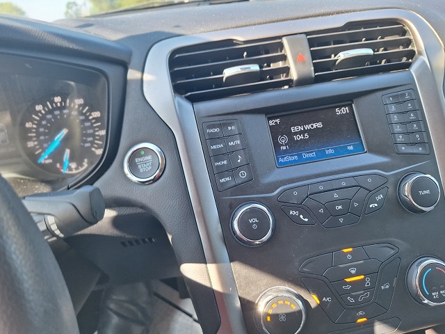 Used 2019 Ford Fusion S FWD image 14