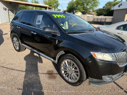 Used 2011 Lincoln MKX 2WD image 2