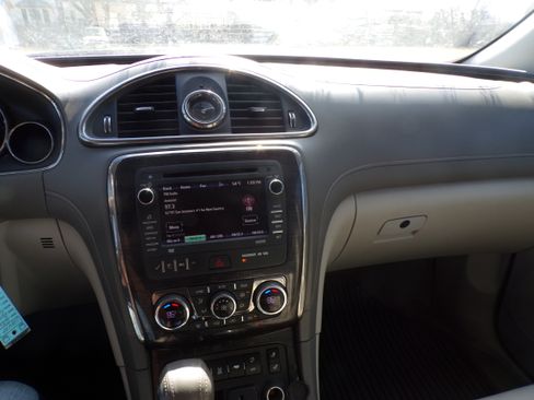 Used 2016 Buick Enclave Leather image 8