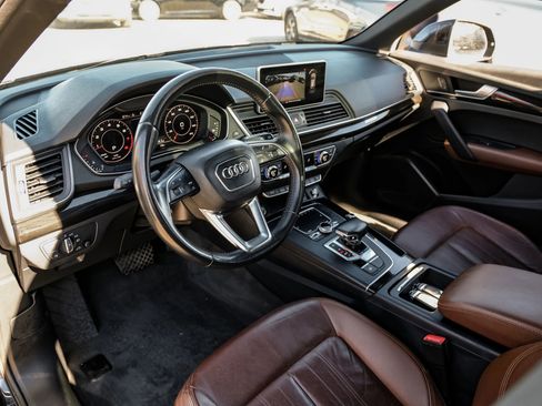 Used 2018 Audi Q5 2.0T Premium Plus image 3