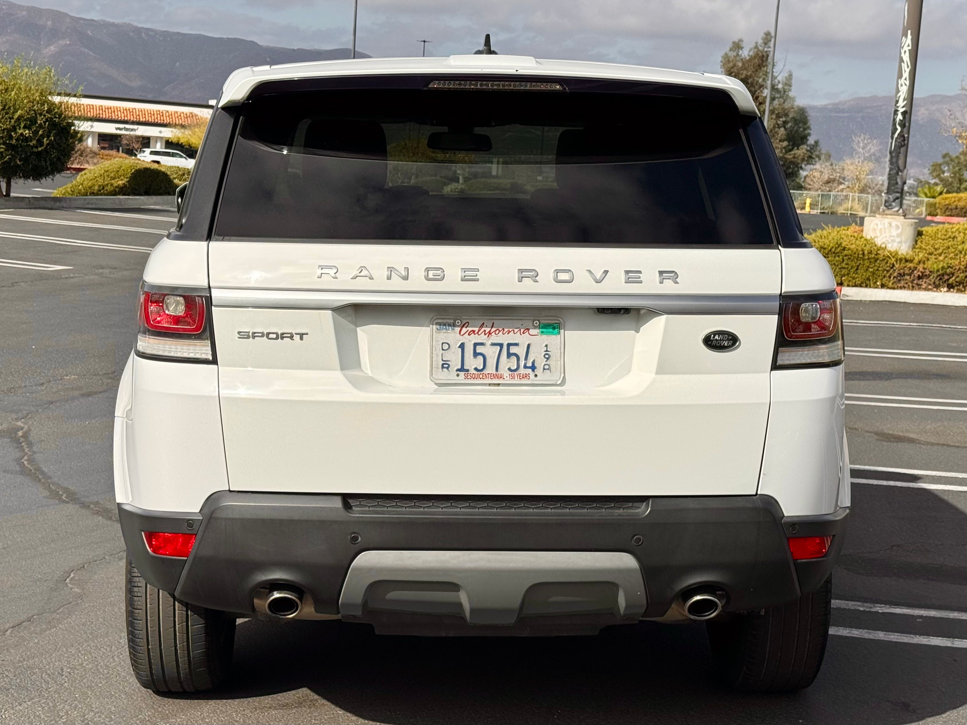 Used 2016 Land Rover Range Rover Sport SE AWD/4WD image 5