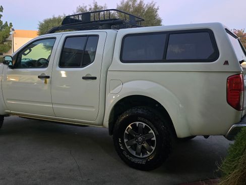 Used 2016 Nissan Frontier SV image 12