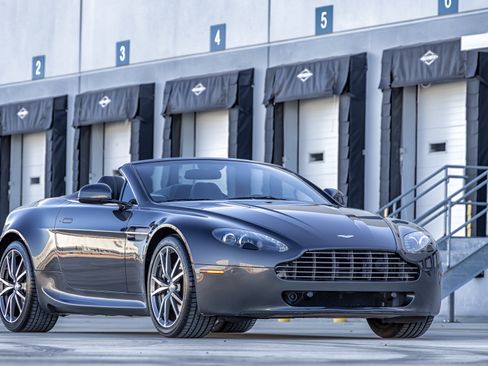 Used 2010 Aston Martin V8 Vantage image 1
