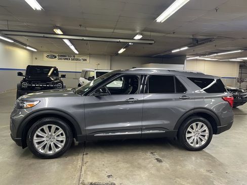 Certified 2022 Ford Explorer Limited image 4