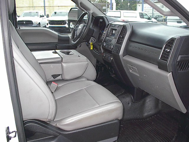 Used 2019 Ford F550 2WD Regular Cab Super Duty image 10