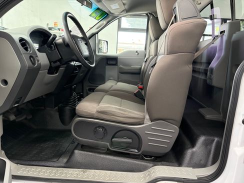 Used 2005 Ford F150 4x4 Regular Cab XL image 9