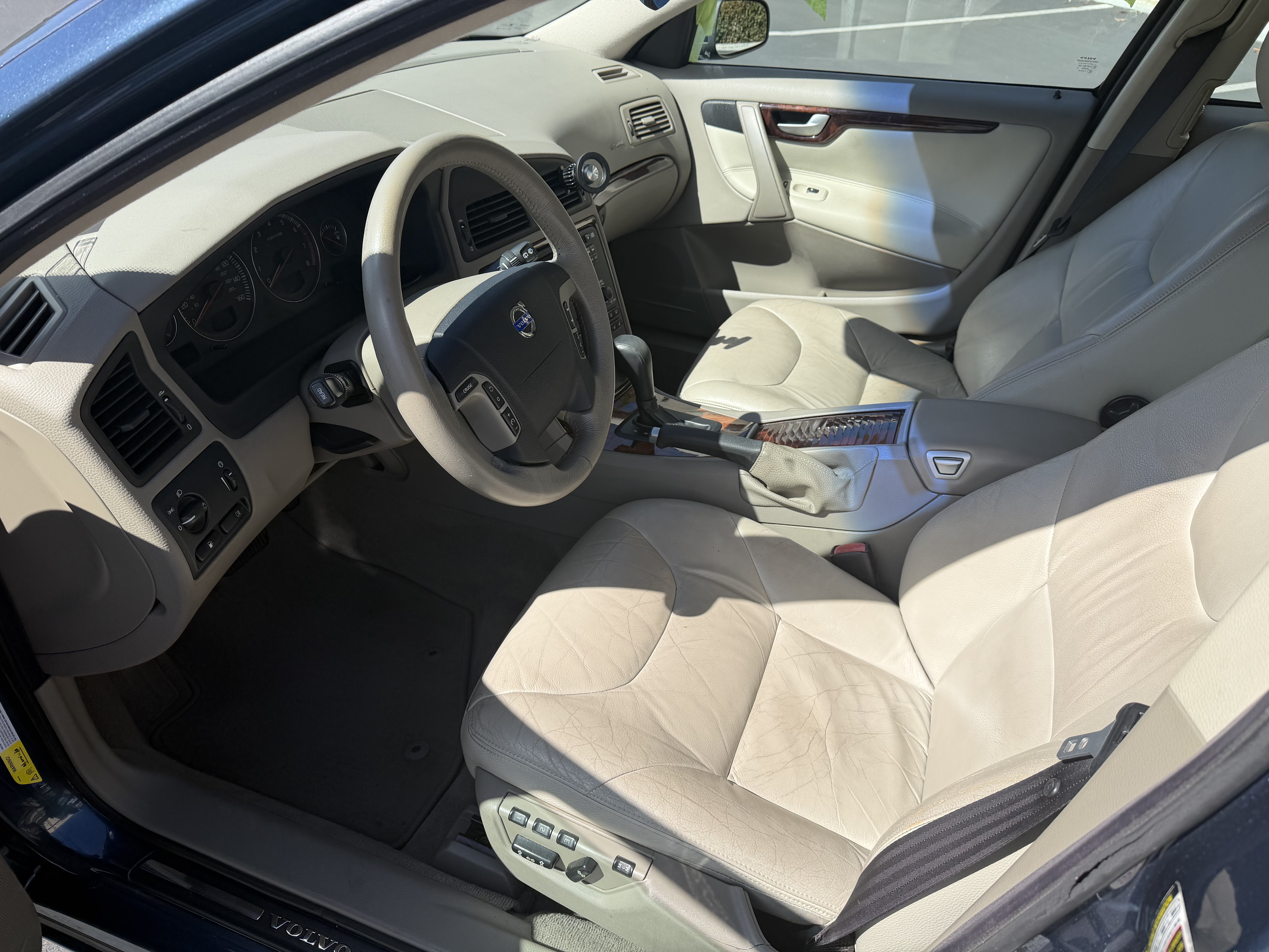 Used 2006 Volvo V70 2.4 FWD image 7