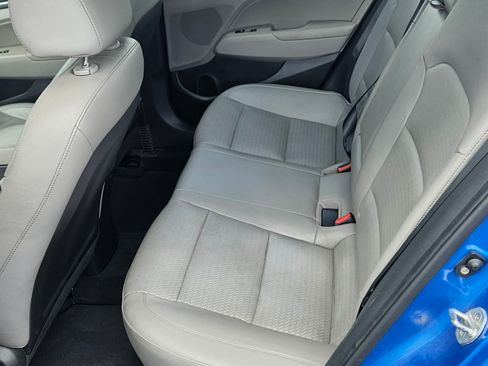 Used 2017 Hyundai Elantra Sedan FWD image 6