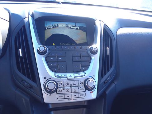 Used 2013 Chevrolet Equinox LT image 16