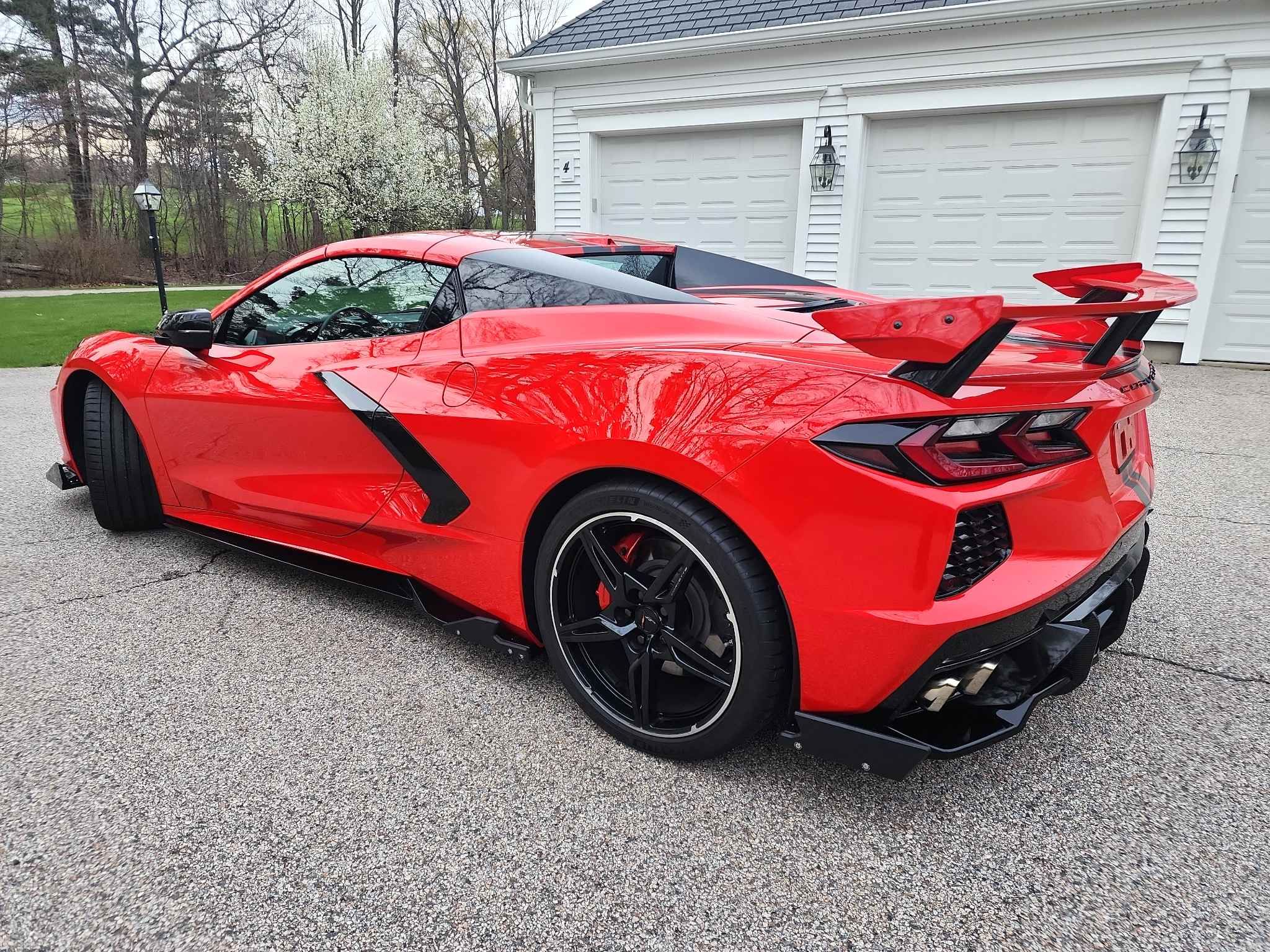 Used 2021 Chevrolet Corvette Stingray 3LT RWD image 3