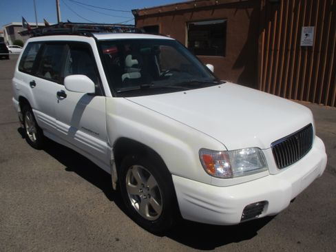 Used 2001 Subaru Forester S image 14