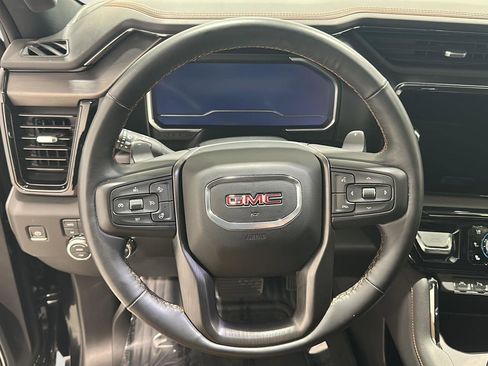 Used 2024 GMC Sierra 1500 AT4 image 9