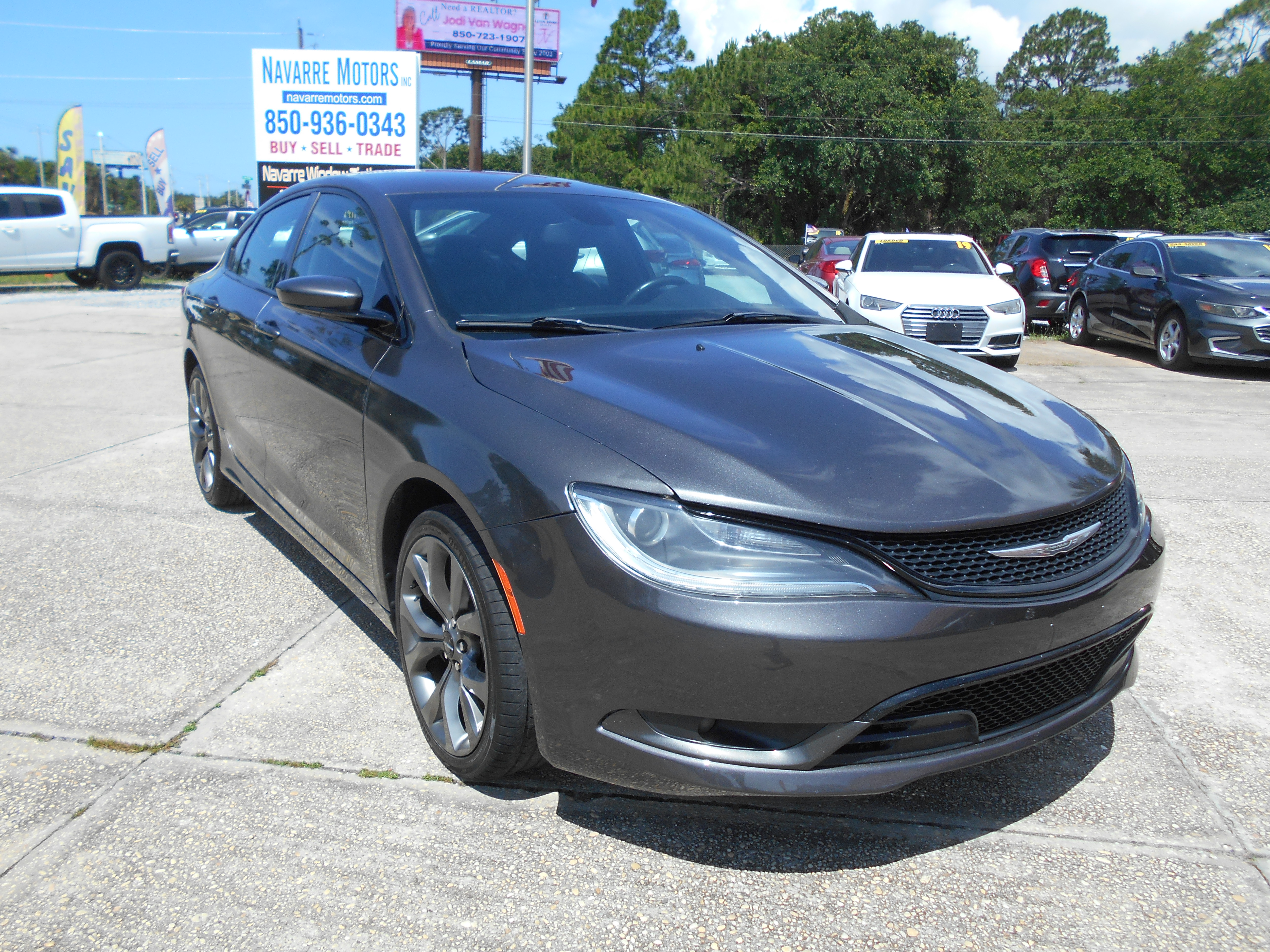 Used 2016 Chrysler 200 S FWD image 3