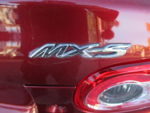 Used 2012 MAZDA MX-5 Miata Grand Touring image 8