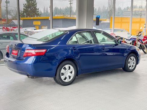 Used 2007 Toyota Camry LE image 4
