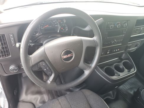Used 2020 GMC Savana 2500 image 15