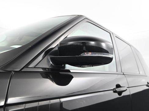 Used 2018 Land Rover Range Rover Supercharged image 10