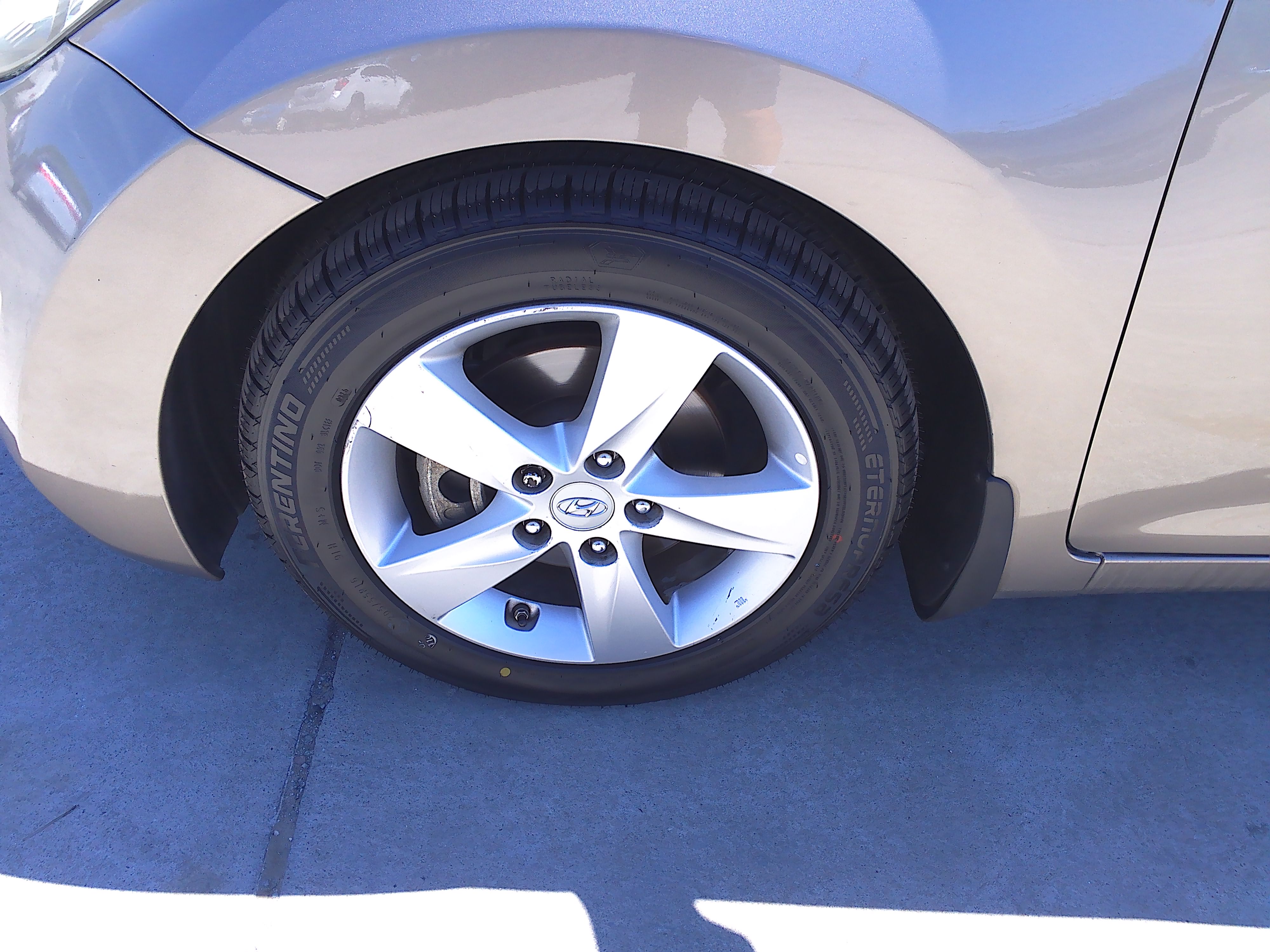 Used 2013 Hyundai Elantra GLS FWD image 29