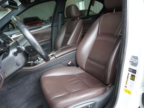 Used 2014 BMW 528i image 17