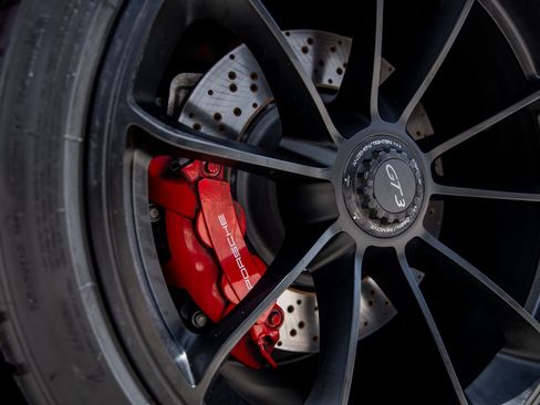 Certified 2018 Porsche 911 GT3 RWD image 19