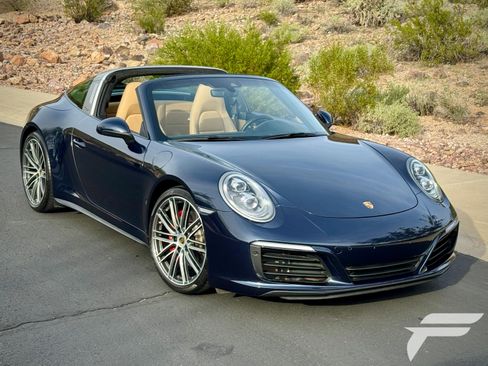 Used 2019 Porsche 911 Targa 4S image 4