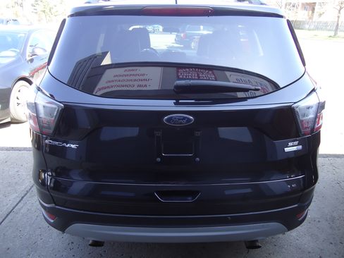 Used 2017 Ford Escape SE AWD/4WD image 5