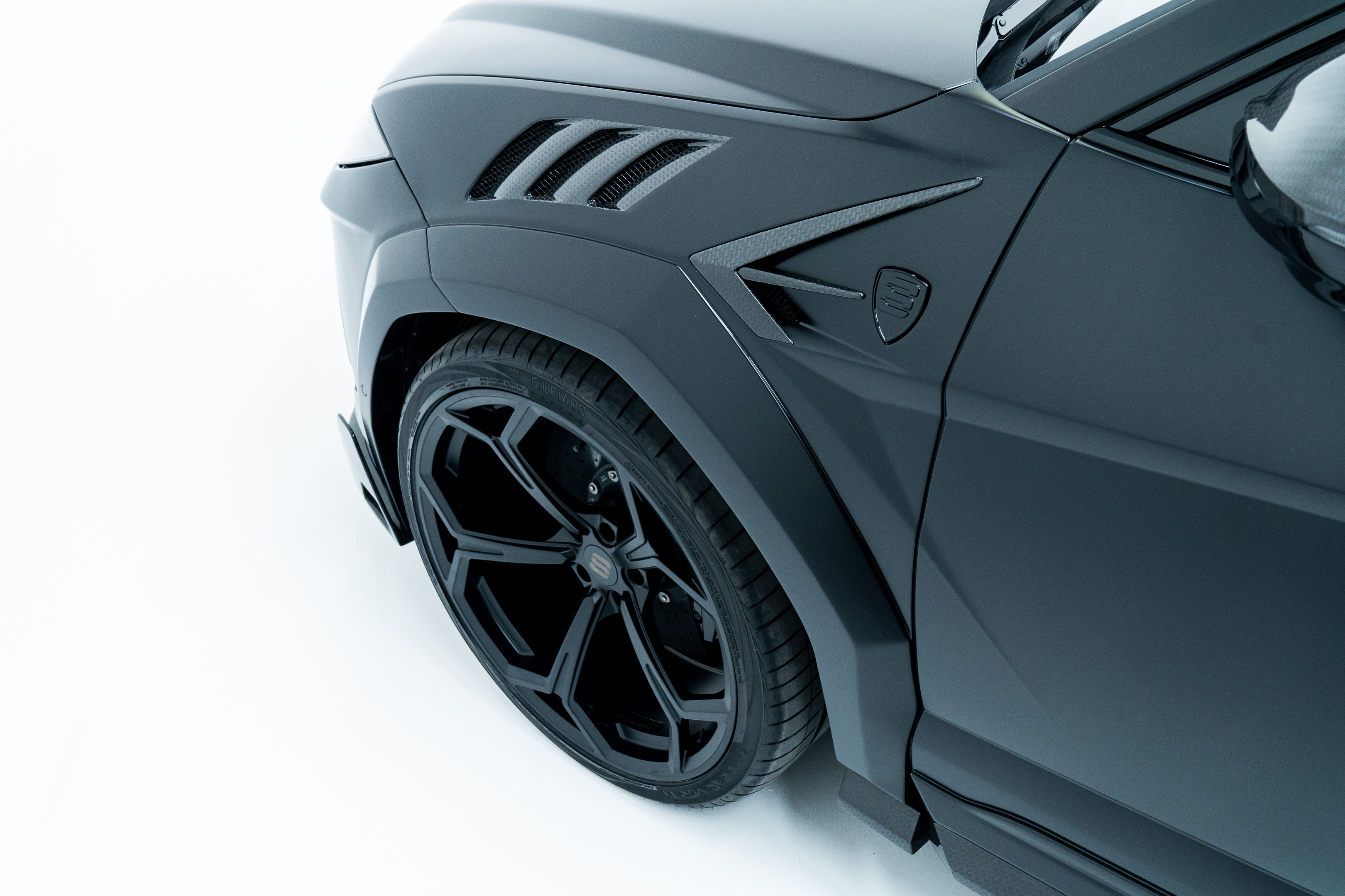 Used 2020 Lamborghini Urus AWD/4WD image 15