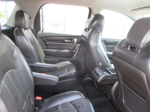 Used 2017 GMC Acadia Limited SLT AWD/4WD image 10