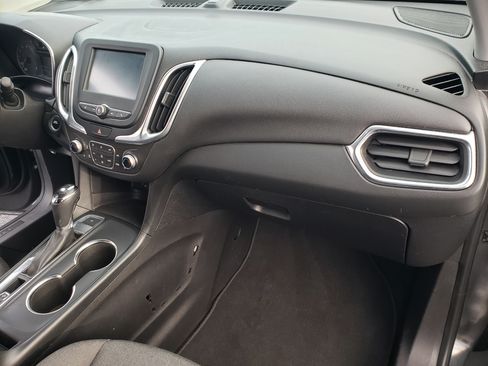 Used 2018 Chevrolet Equinox LT image 16