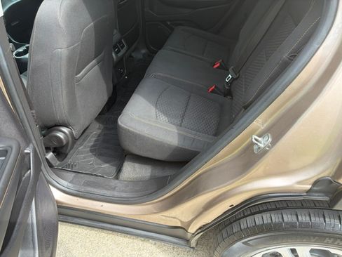 Used 2018 GMC Terrain AWD SLE image 12