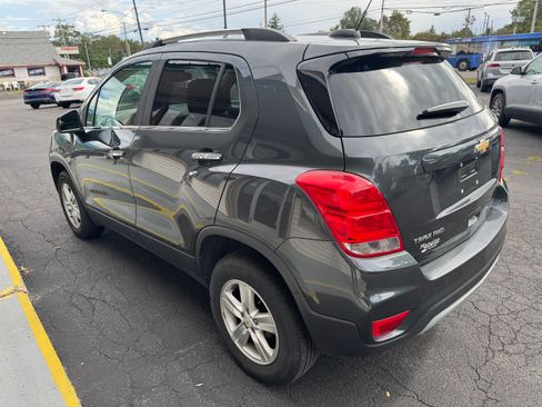 Used 2017 Chevrolet Trax AWD LT w/ 1LT image 4