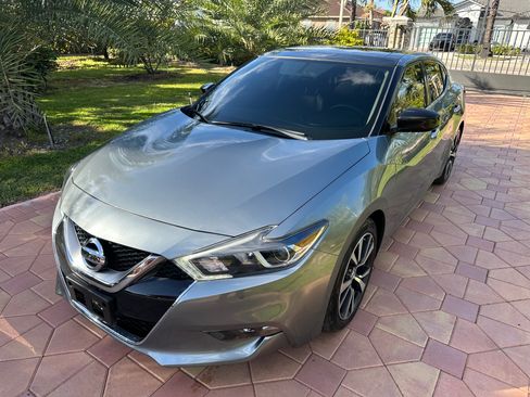 Used 2017 Nissan Maxima SL FWD image 1