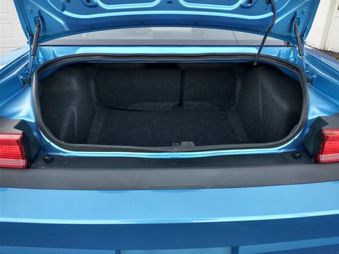 Used 2009 Dodge Challenger R/T image 8