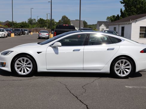 Used 2017 Tesla Model S 75 RWD image 6