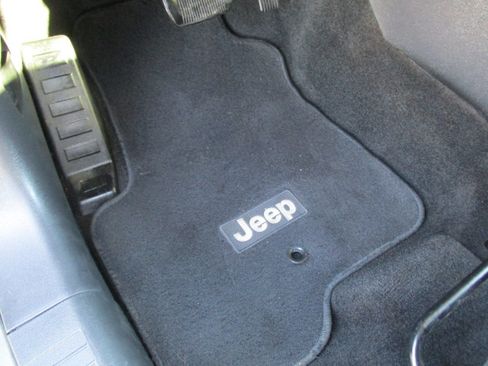 Used 2013 Jeep Patriot Sport image 16