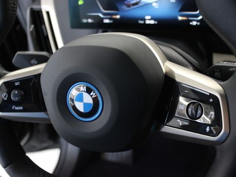 Used 2024 BMW iX xDrive50 AWD/4WD image 25