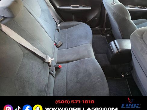 Used 2011 Subaru Impreza 2.5i Premium Hatchback AWD/4WD image 17