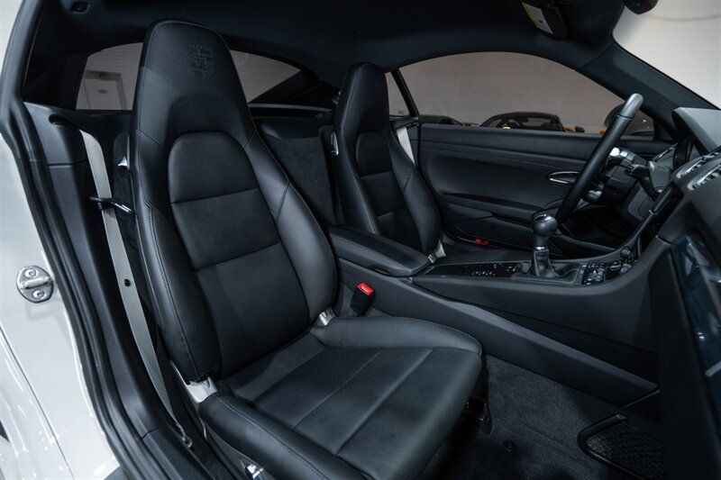Used 2019 Porsche 718 Cayman S RWD image 31