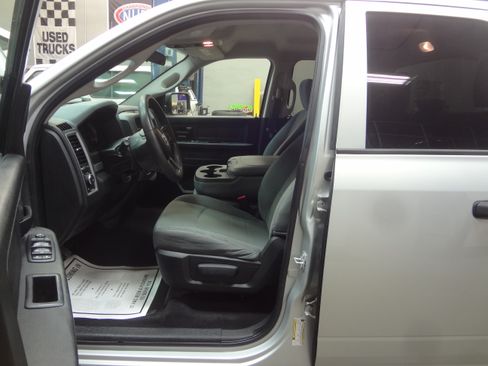 Used 2017 RAM 1500 Express image 13