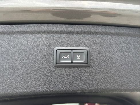 Used 2023 Audi Q5 2.0T Premium image 49