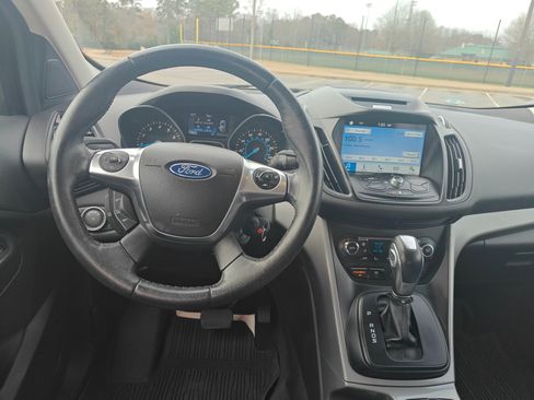 Used 2016 Ford Escape SE image 8