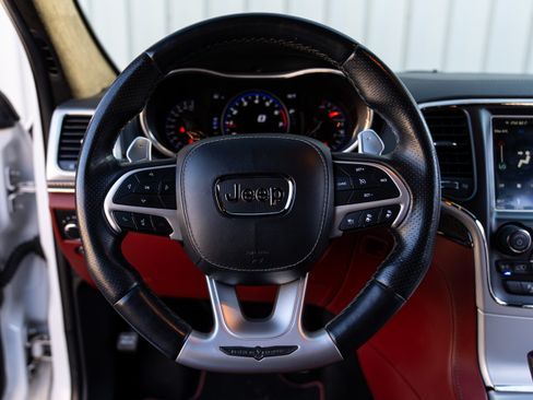 Used 2018 Jeep Grand Cherokee Trackhawk image 14