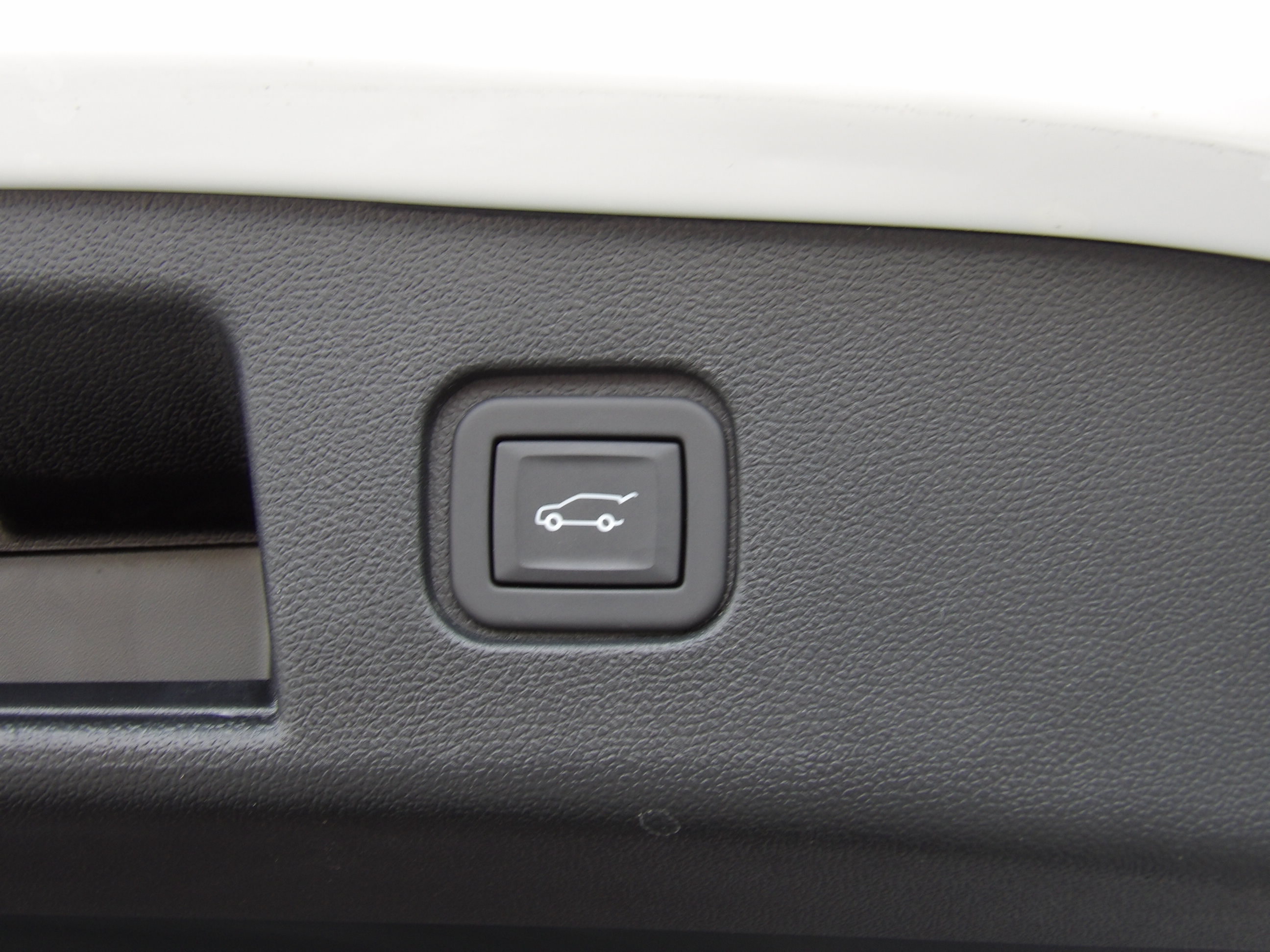 Used 2024 Chevrolet Blazer EV AWD RS image 22