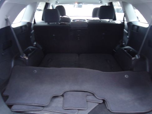 Used 2019 Kia Sorento LX image 13