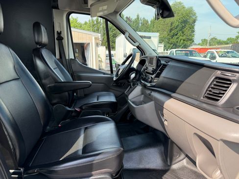 Used 2020 Ford Transit 250 Medium Roof RWD image 18