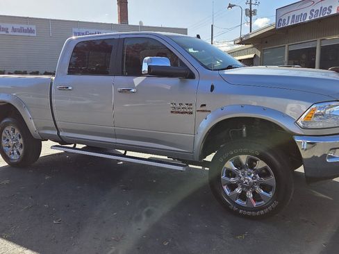 Used 2015 RAM 2500 Laramie image 7
