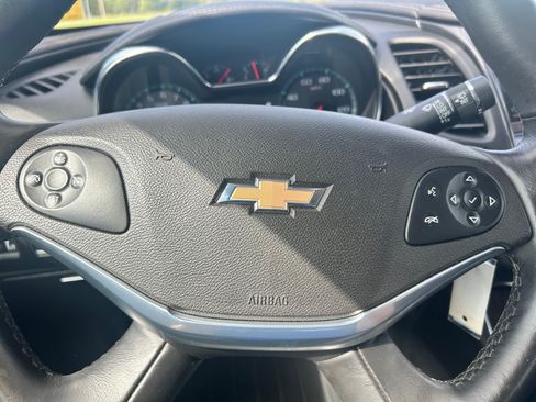 Used 2015 Chevrolet Impala LT image 17