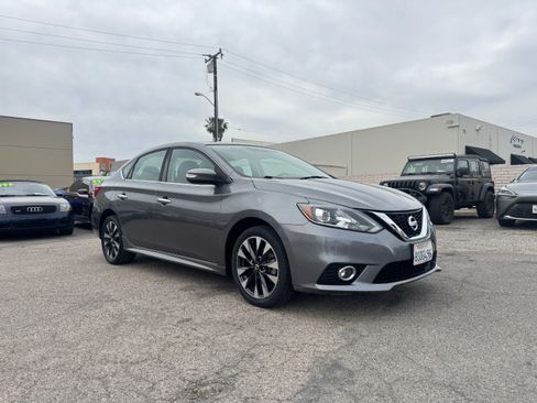 Used 2019 Nissan Sentra SR image 10
