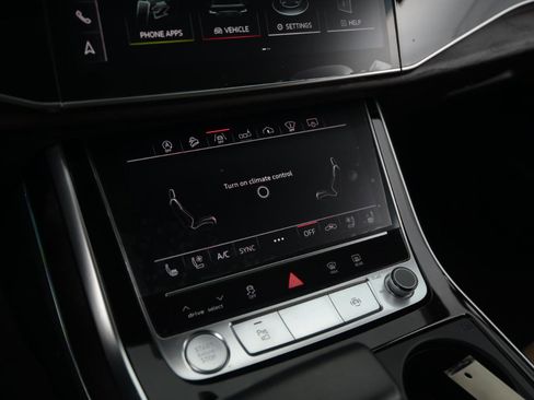 Used 2019 Audi Q8 Prestige image 28