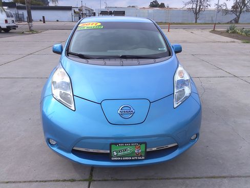 Used 2011 Nissan Leaf SL image 5